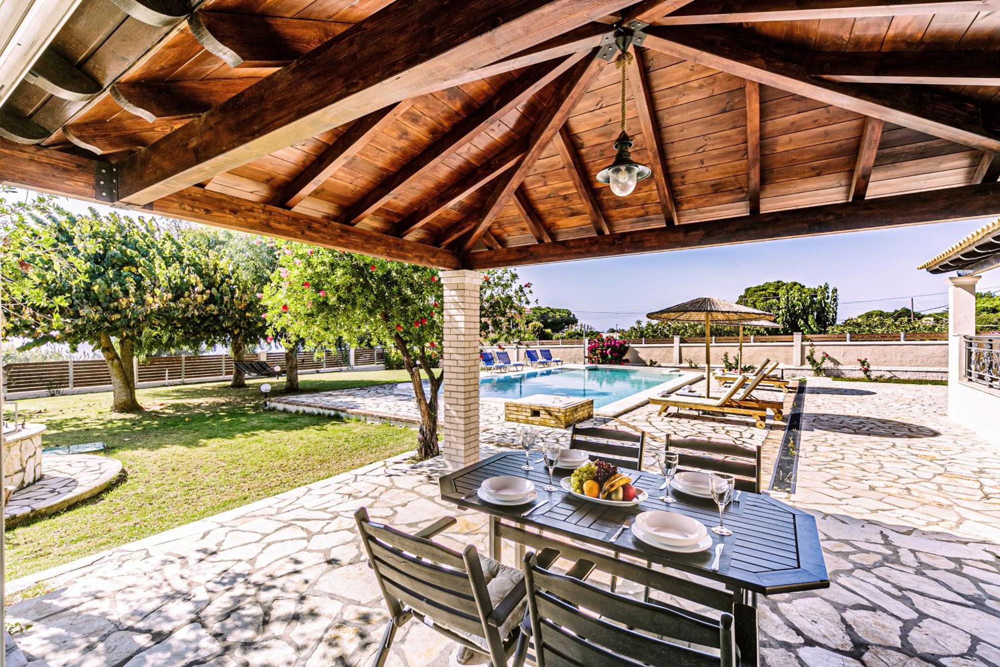 Skidi Beach House Ágios Matthaíos المظهر الخارجي الصورة