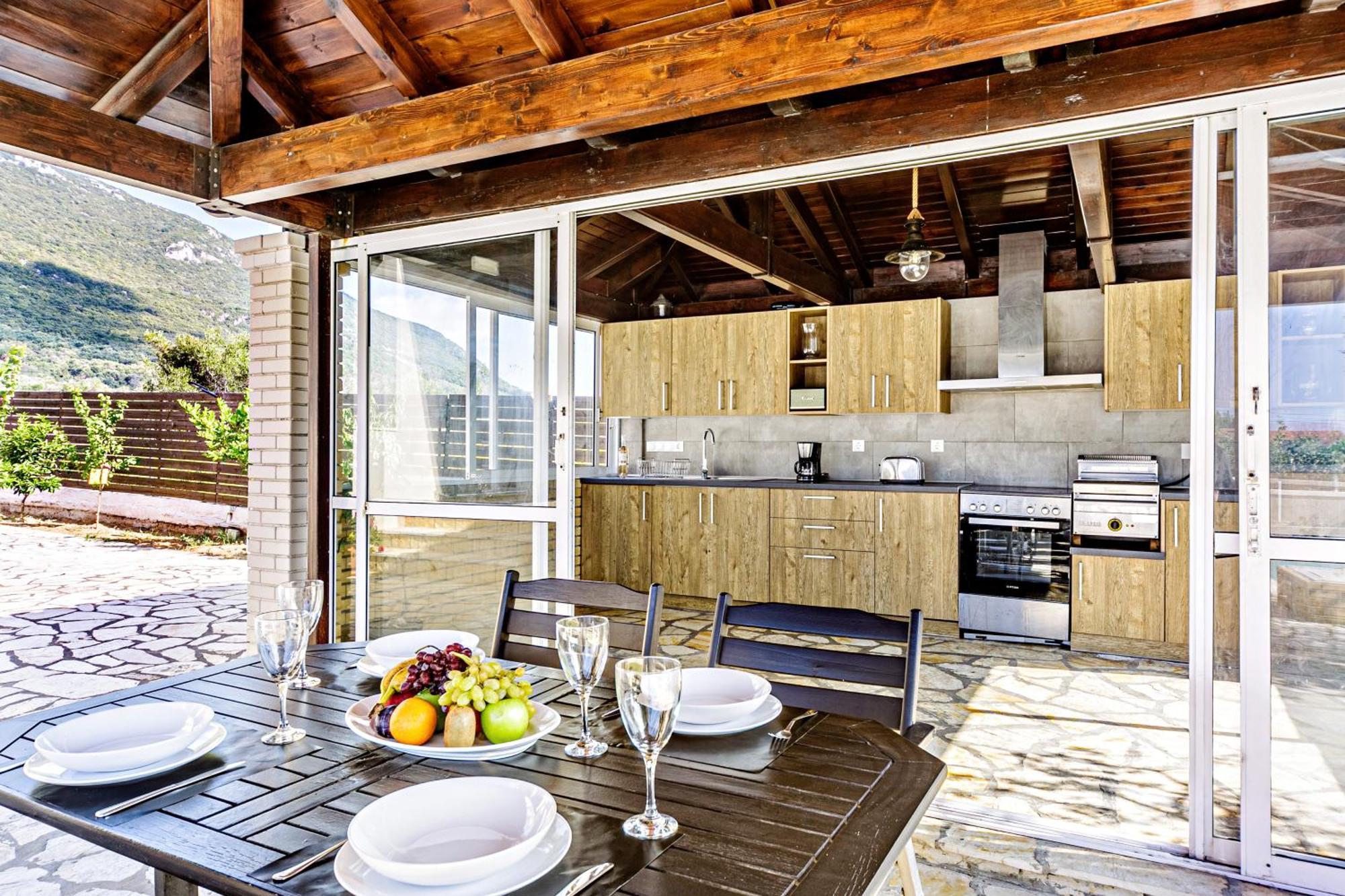 Skidi Beach House Ágios Matthaíos المظهر الخارجي الصورة