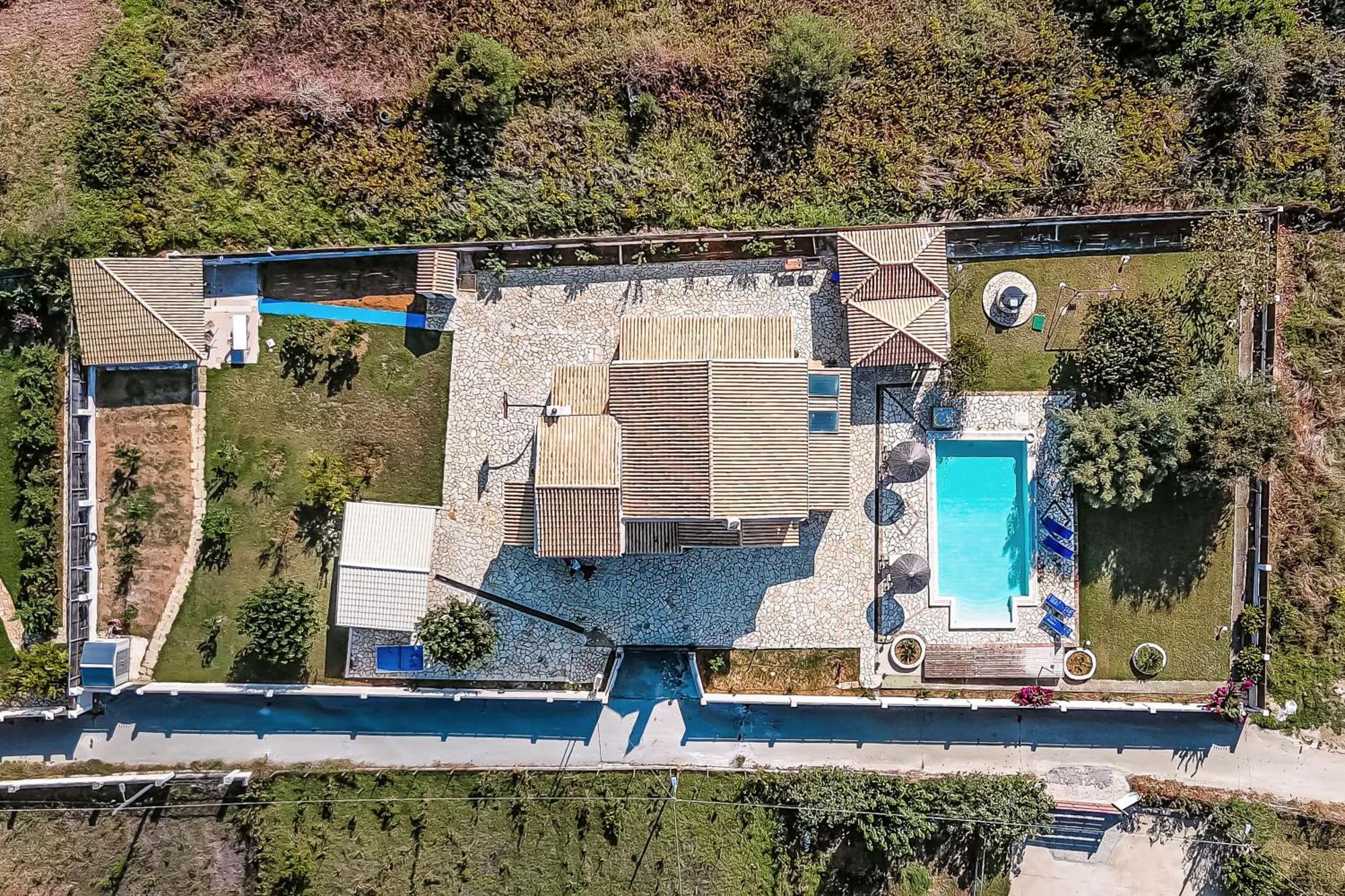 Skidi Beach House Ágios Matthaíos المظهر الخارجي الصورة